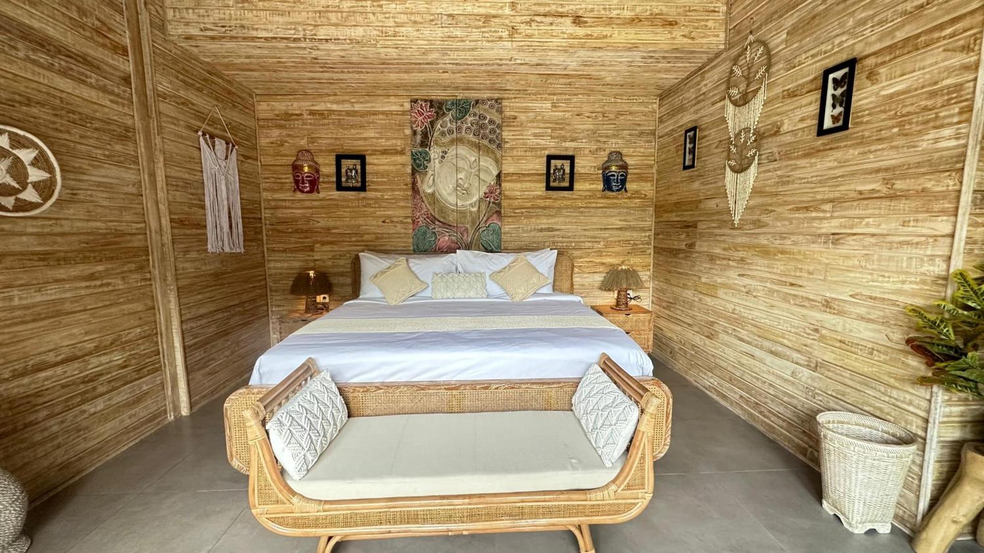 Kubu Dimel And Homestay Nusa Dua (Bali)